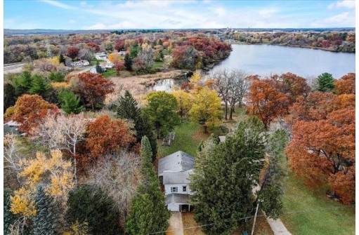 400 Silver Lake Dr, Portage, WI 53901