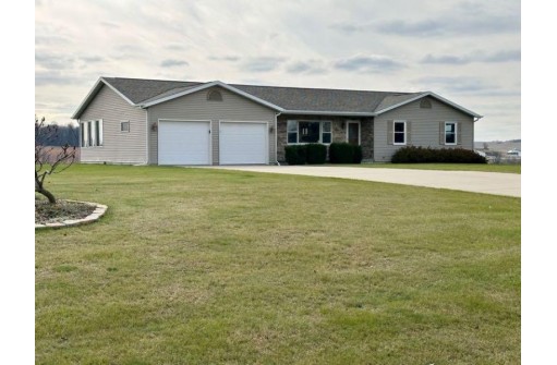 W4791 Pembridge Tr, Monroe, WI 53566