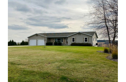 W4791 Pembridge Tr, Monroe, WI 53566