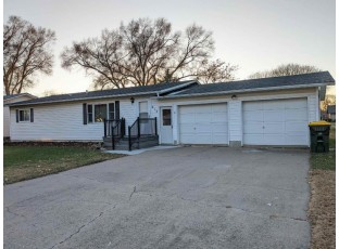 213 N State St Prairie Du Chien, WI 53821