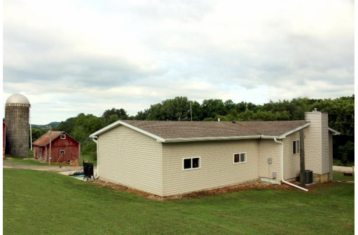 E4366 Section 11 Rd, La Valle, WI 53941