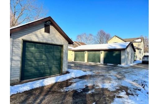 317 N Beaumont Rd, Prairie Du Chien, WI 53821