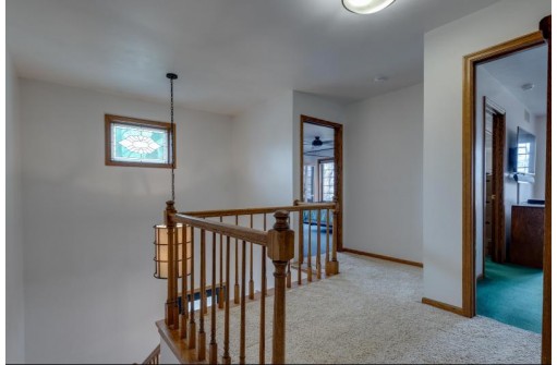 4525 Sundance Ct, Cottage Grove, WI 53527