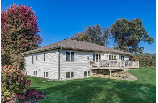 3930 Marco Polo St, Verona, WI 53593