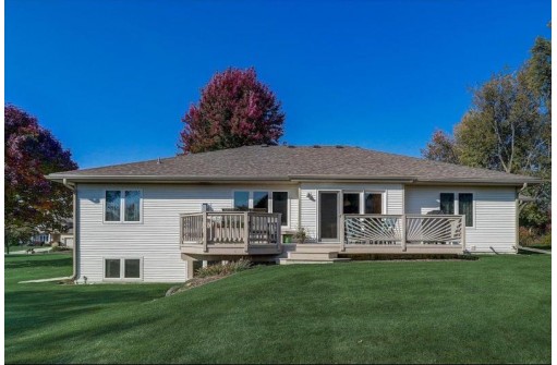 3930 Marco Polo St, Verona, WI 53593