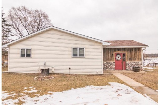 W394 Riverview Dr, Montello, WI 53949