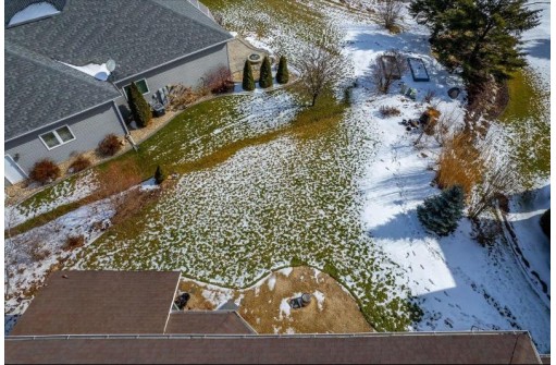 807 Sunrise Bay, Waunakee, WI 53597