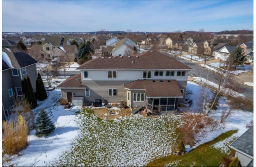 807 Sunrise Bay, Waunakee, WI 53597