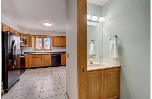 17 Holt Pl, Madison, WI 53719