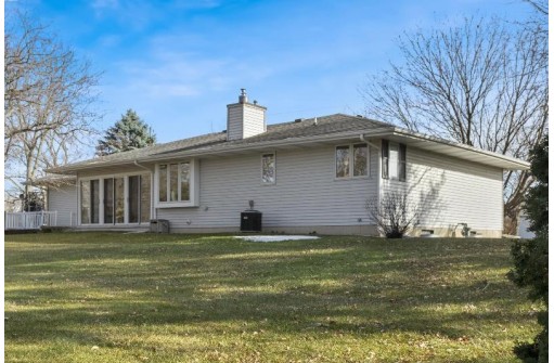 3188 Giehler Dr, Stoughton, WI 53589-3274