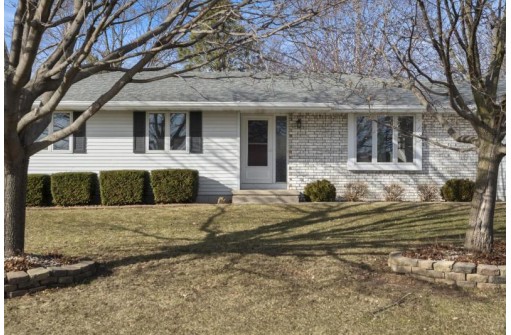 3188 Giehler Dr, Stoughton, WI 53589-3274