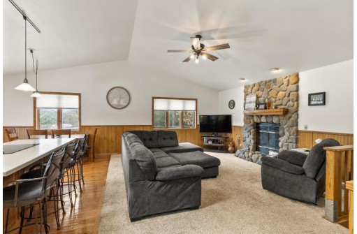 N9875 Pine Aire Dr, Wisconsin Dells, WI 53965