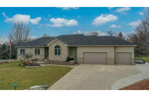 3057 Viking Pass, Sun Prairie, WI 53590