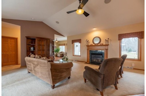 3057 Viking Pass, Sun Prairie, WI 53590