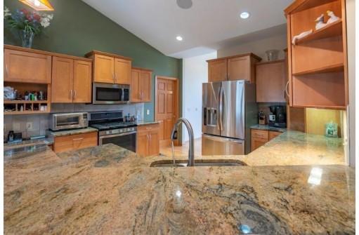 3057 Viking Pass, Sun Prairie, WI 53590