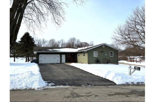 2703 2nd Ave, Monroe, WI 53566