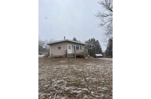 37857 Maple Ln, Prairie Du Chien, WI 53821