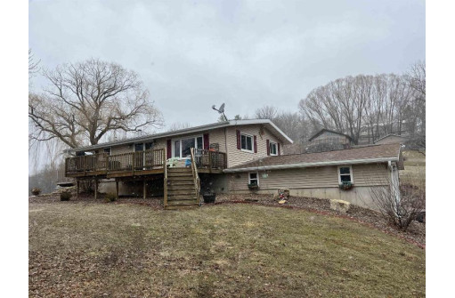 37857 Maple Ln, Prairie Du Chien, WI 53821