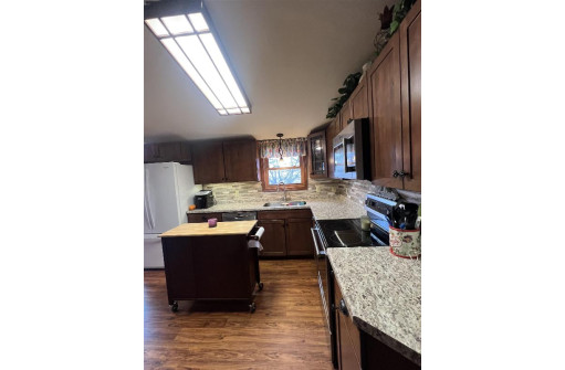 37857 Maple Ln, Prairie Du Chien, WI 53821