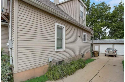 2210-2214 Winnebago Street, Madison, WI 53704