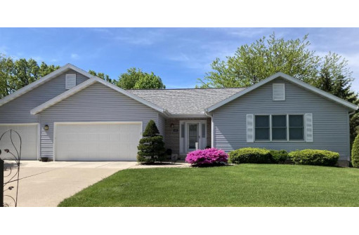 698 Ridge View Ln, Oregon, WI 53575