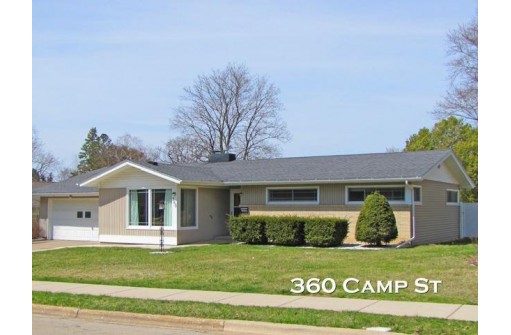 360 Camp St, Platteville, WI 53818