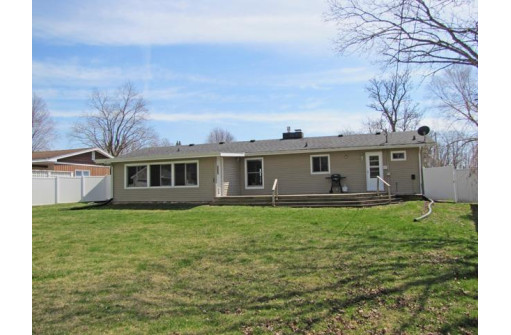 360 Camp St, Platteville, WI 53818