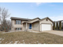 1229 Valleyridge Dr, Lake Mills, WI 53551