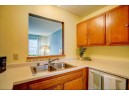 1305 Tompkins Dr F, Madison, WI 53716