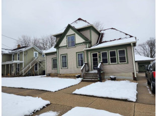 419 Linn St Janesville, WI 53548-5135