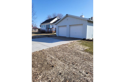 885 12th St, Fennimore, WI 53809