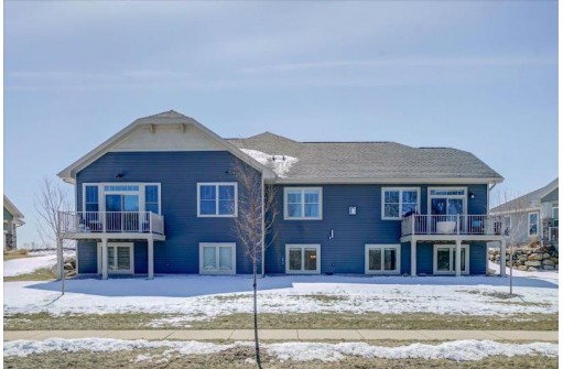 3016 Bronze Leaf Ln, Sun Prairie, WI 53590