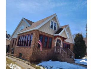 408 W Pleasant St Portage, WI 53901