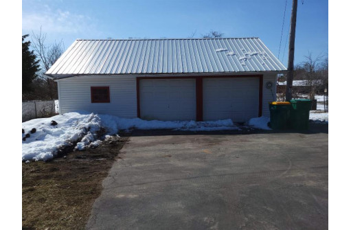 W8455 Hwy 33 E, Portage, WI 53901