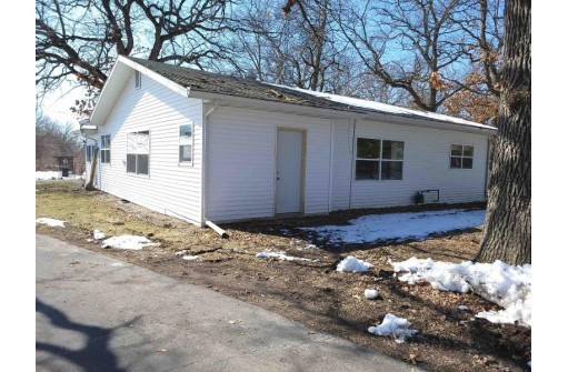 W8455 Hwy 33 E, Portage, WI 53901