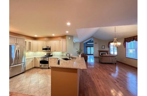 8511 Reid Dr, Madison, WI 53717