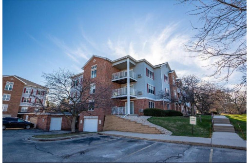 1629 Kings Mill Way 309, Madison, WI 53718