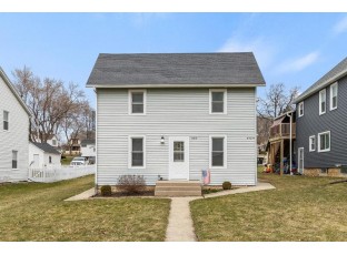 444-446 E Holum St DeForest, WI 53532