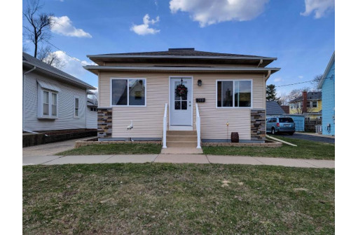 313 W Monowau St, Tomah, WI 54660