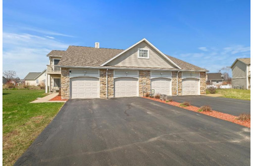 2243 Tallgrass Ct 7, Beloit, WI 53511