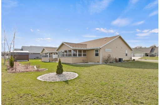 306 E Highland Ave, Fort Atkinson, WI 53538