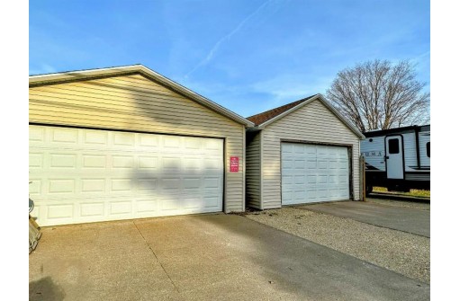 727 N Michigan St, Prairie Du Chien, WI 53821