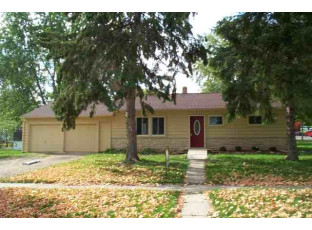 306 Hitchcock St Baraboo, WI 53913