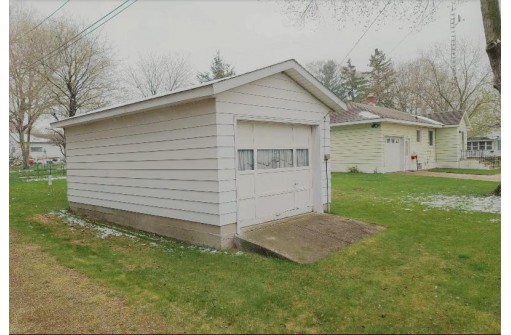 803 Monroe St, Portage, WI 53901