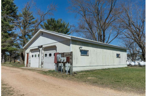 N8489 5th Road, Westfield, WI 53964