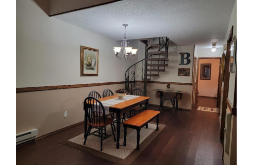 4 Hawthorn Tr, Wisconsin Dells, WI 53965