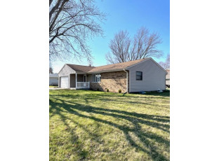 2004 W Burbank Ave Janesville, WI 53546