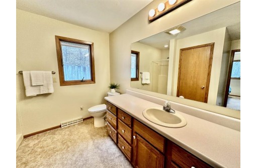 2420 Summit Dr, Janesville, WI 53548