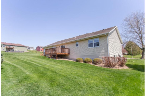 631 Terrace Ct, Monticello, WI 53570