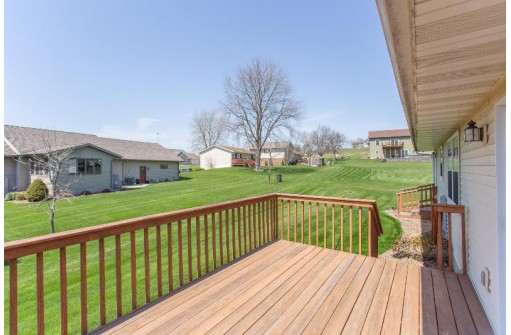 631 Terrace Ct, Monticello, WI 53570